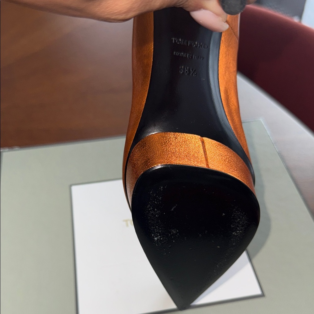 Tom Ford Women's Vibrant Orange Metallic Heels - Picture 7 of 8